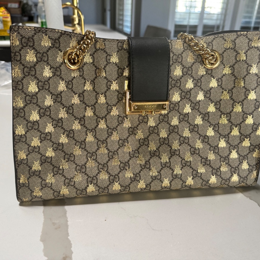 Gucci - Picture 3 of 5